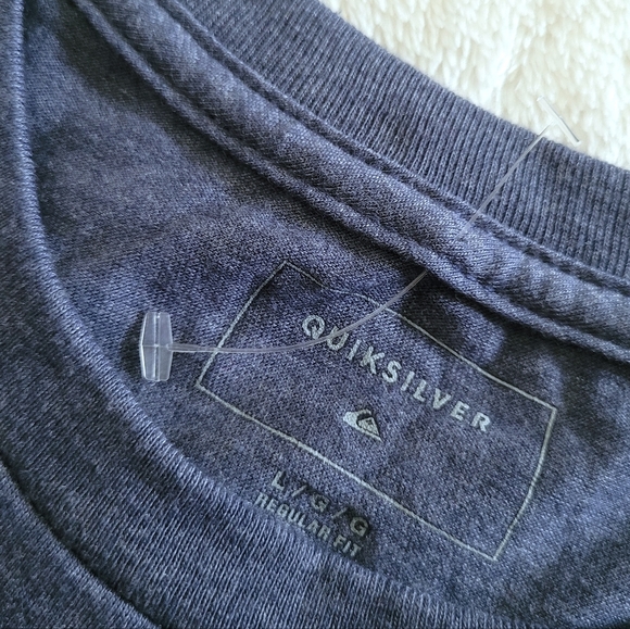 Quiksilver🏄‍♂️ Logo Graphic Tee👕 - NWOT - Picture 6 of 11